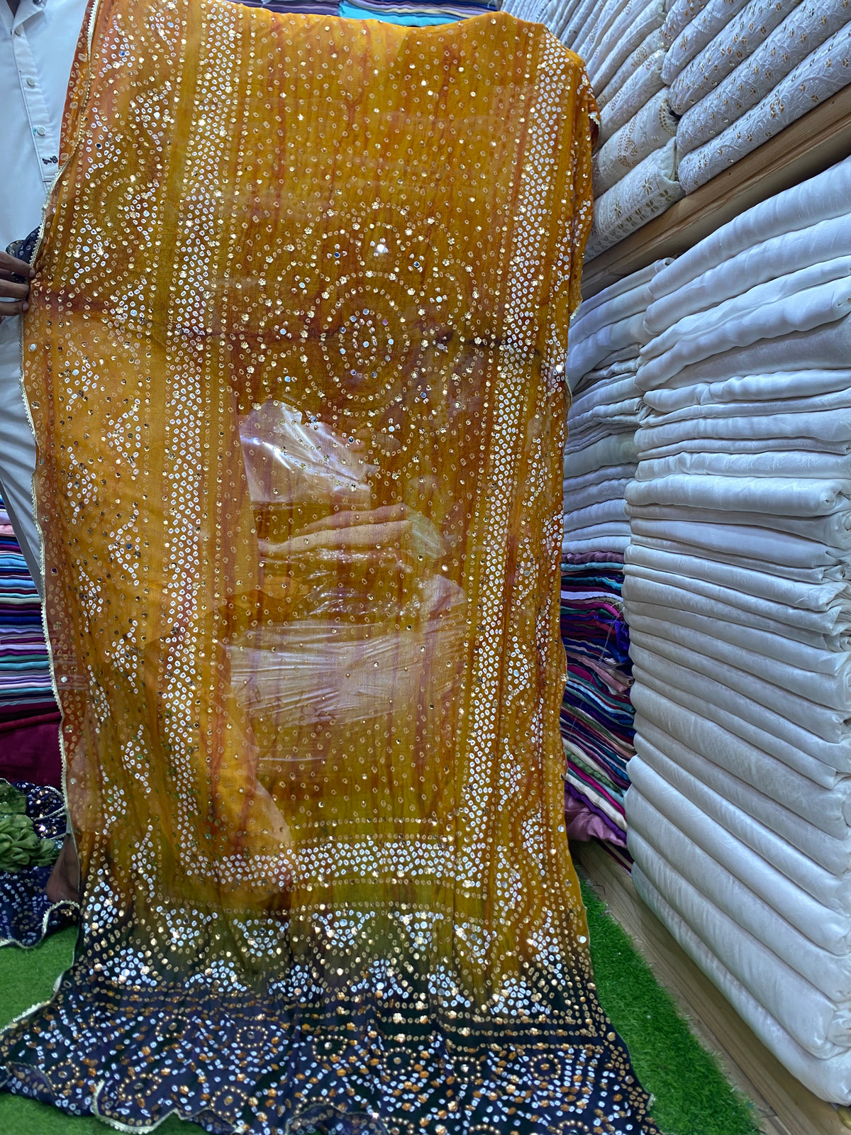 Double shaded Chunri Duppta On Chiffon