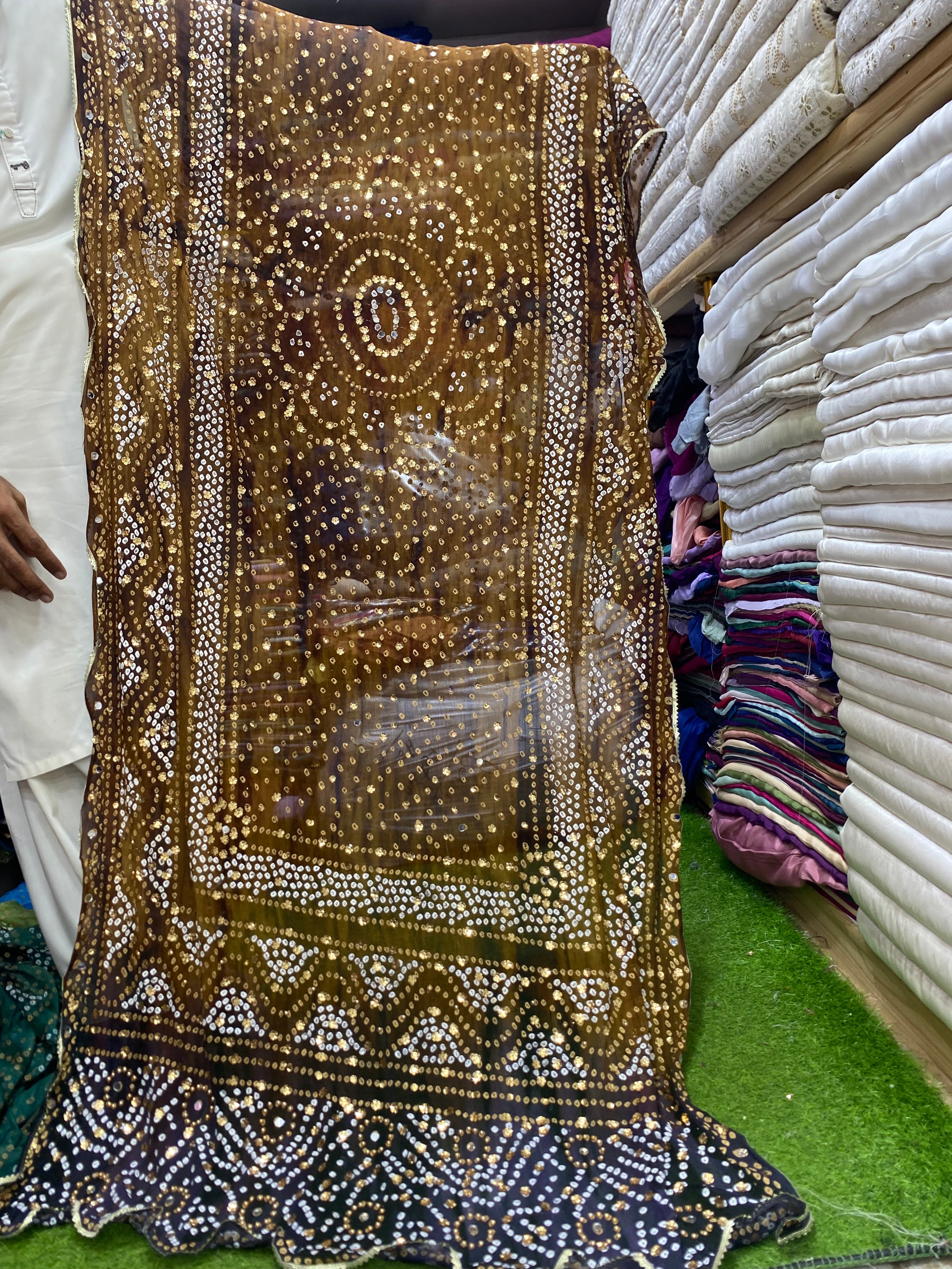 Double shaded Chunri Duppta On Chiffon